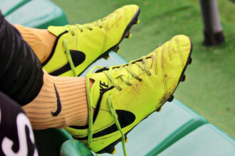 Crampons de foot Nike sur un terrain de rugby : bonne ou mauvaise idée ?